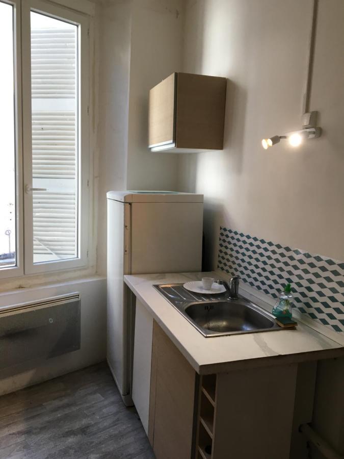Le Victor Hugo 1G Et Sa Pizza Offerte Apartment Aurillac Exterior photo